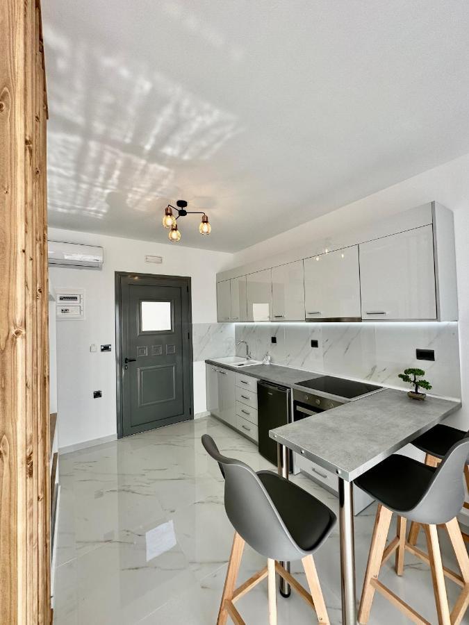 Royal Luxury Studios Archangelos  Eksteriør bilde